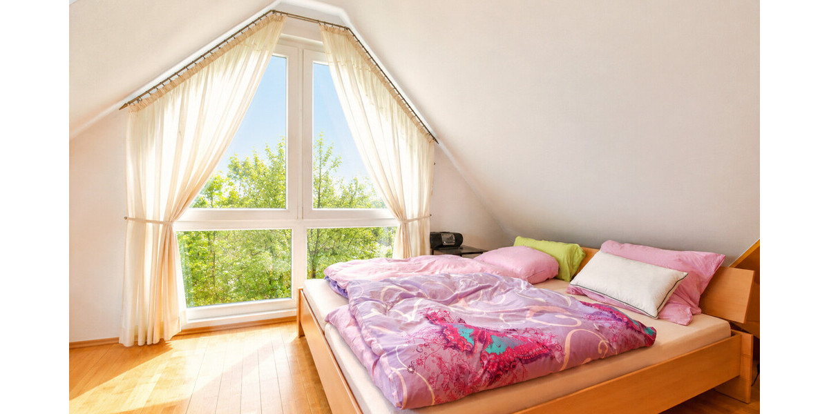 Schlafzimmer 1
