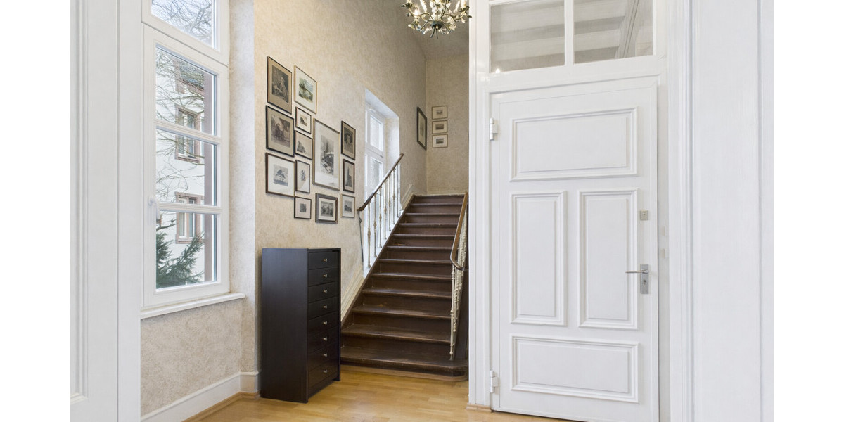 Obergeschoss Treppenaufgang - Villa in Wiesbaden