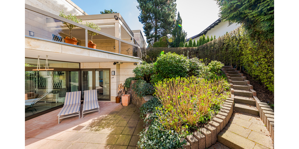 LUXURIÖSES HAUS IN HAUS ANWESEN MIT INDOOR-POOL IN TOPLAGE VOM KÖNIGSTEINER JOHANNISWALD - Anwesen Königstein | Angebot:26441626