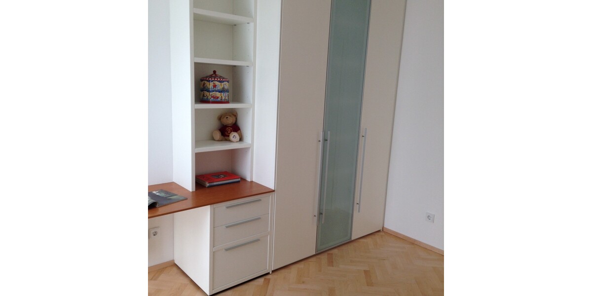 Zimmer mit Einbauschrank