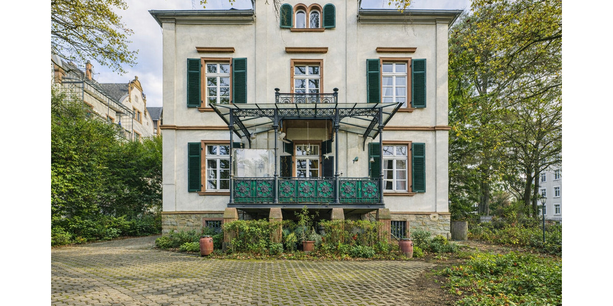 Außenansicht Vorgarten 2 - Villa in Wiesbaden