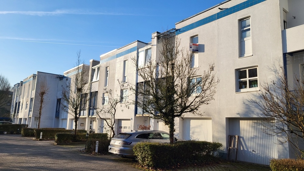 Staßenfront