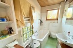 Flörsheim: Sie suchen das besondere Wohnflair? Ein toller Familienwohnsitz mit Aufzug - Doppelhaushälfte Flörsheim | Angebot:25568492
